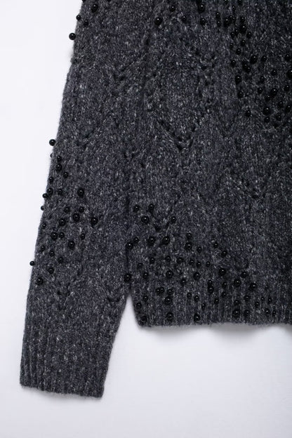 Pull Asymétrique Épaules Dénudées avec Perles