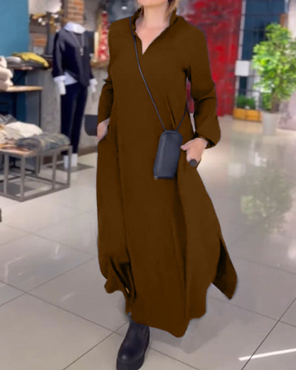 Robe longue ample avec revers et fente latérale
