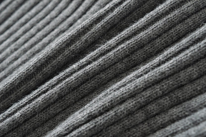 Cardigan Court Côtelé Noir à Décolleté V Distress