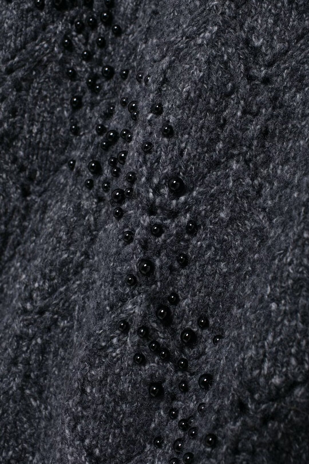 Pull Asymétrique Épaules Dénudées avec Perles