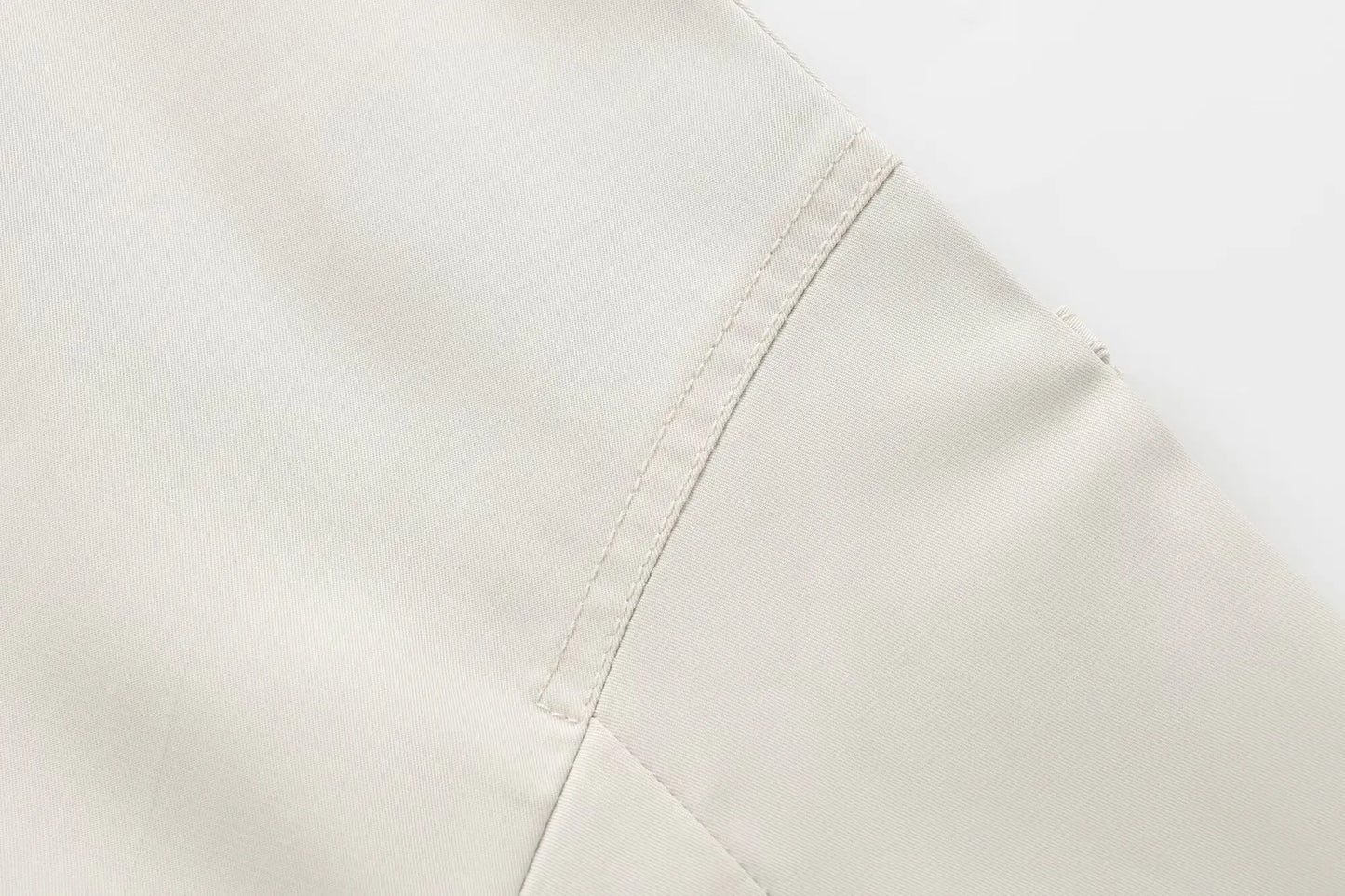 Veste Trench Courte Croisée Beige Élégante
